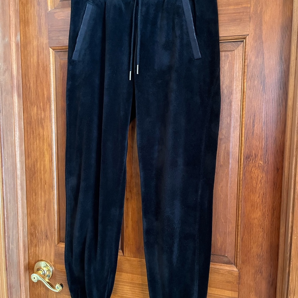 Athleta Women’s Black Sweatpants